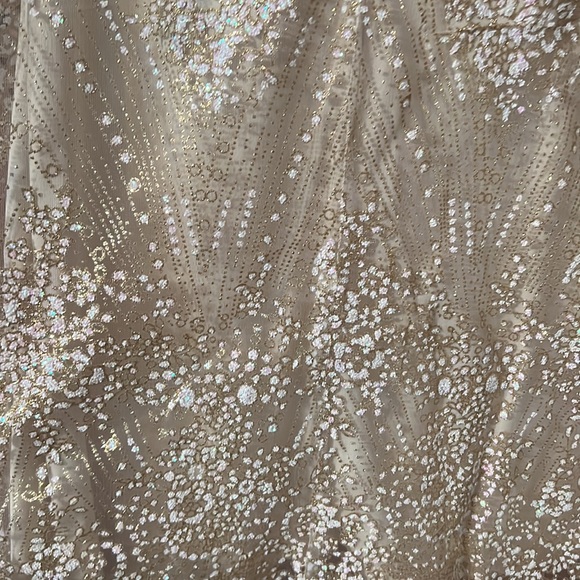 Size medium dress - Picture 3 of 5